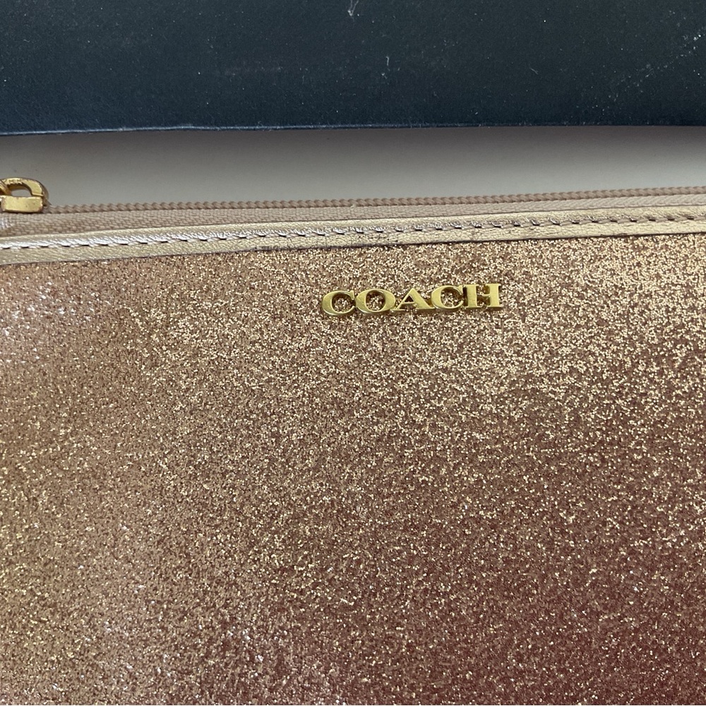 COACH GOLD GLITTER WRISTLET NWT - Picture 4 of 16
